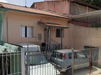 Casa com 2 dormitórios e edícula, 68 m², próximo à estação de trem