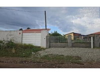 Casa Desocupada com 56m² na Vila Militar