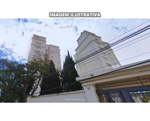 Apartamento alto padrão com 4 vagas e 258m² útil