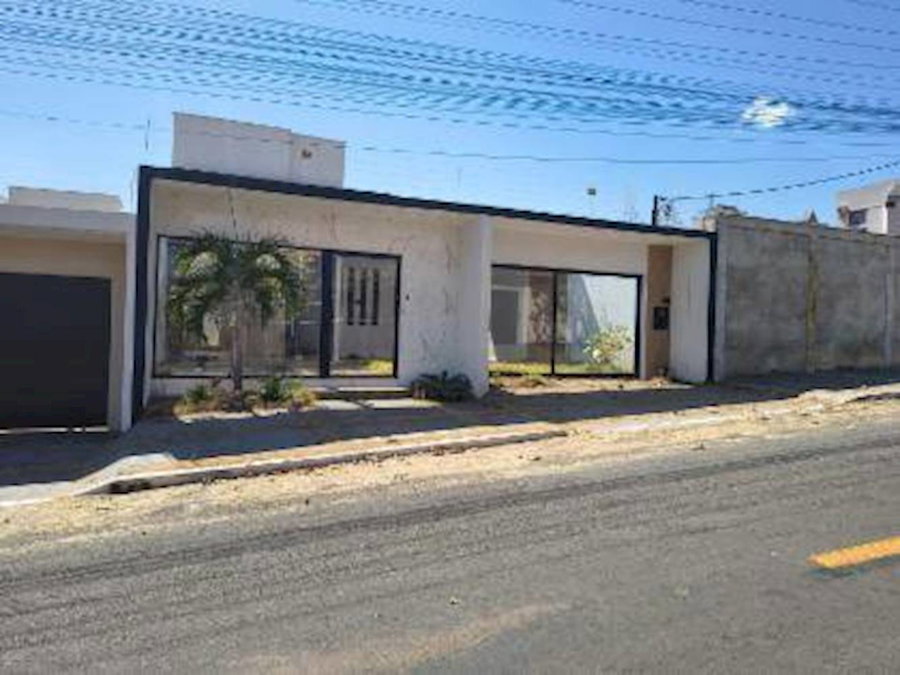 Casa Ocupada em Estância Itaguaí - Caldas Novas/GO com 190.44m²
