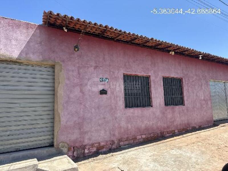 Casa em Demerval Lobão/PI com 2 quartos e 180m² de terreno