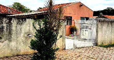 Casa em Campo Largo com 96,59m² privativos e 420m² de terreno
