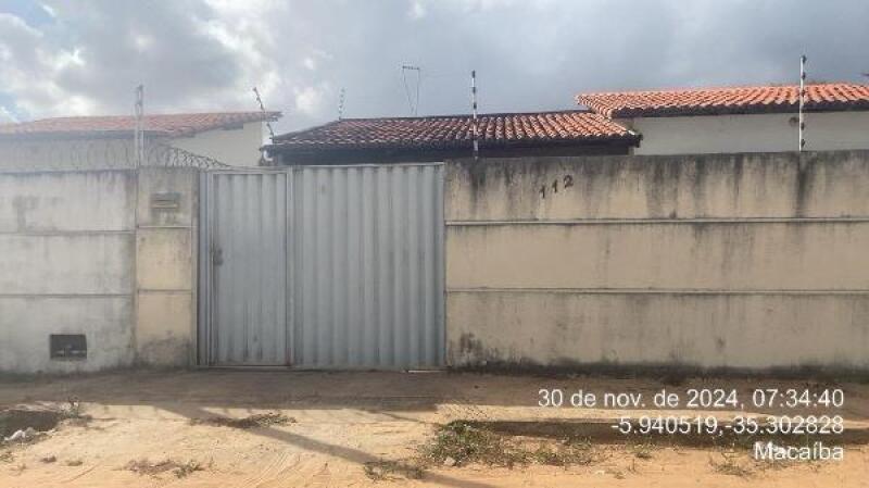 Casa com 2 Quartos e 300m² de Terreno em Macaíba/RN