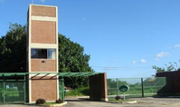 Casa em construção com 700m², 2 quartos, 1 banheiro, abandonada