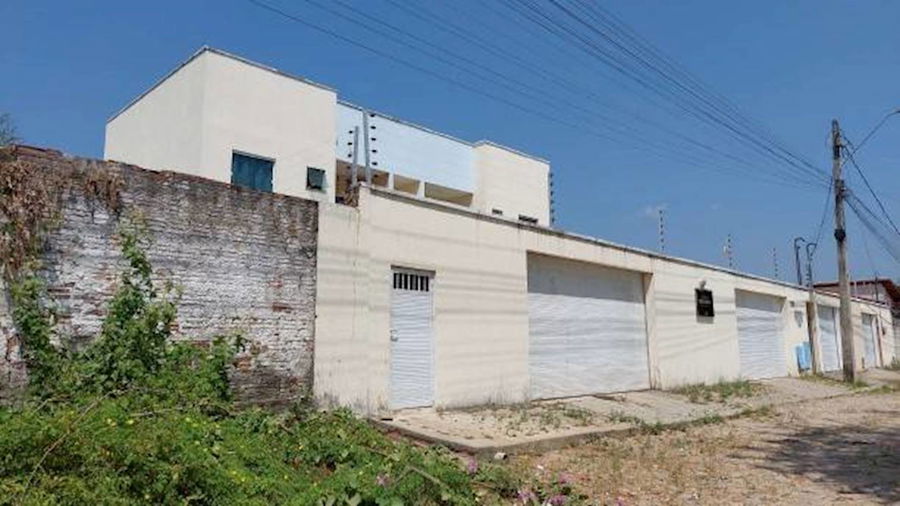 Apartamento Padrão com 2 Quartos e 1 Vaga de Garagem