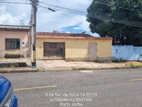 Casa com 2 quartos, 2 banheiros, 167m² construída, desocupada