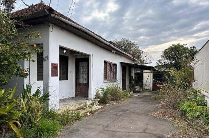 Fração 1/3 Casa 105m² com Garagem 57m² em Terreno 360m²