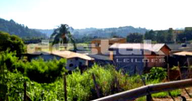Terreno em Jundiaí/SP - Área de 760,80 m² em estado natural