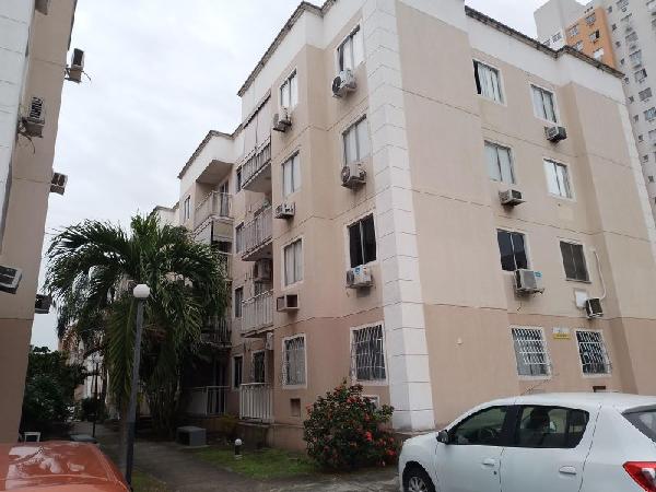 Apartamento com 2 Quartos e Área Privativa em Belford Roxo