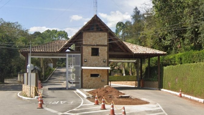 Área com 1.270 m² no Condomínio Suíça da Cantareira