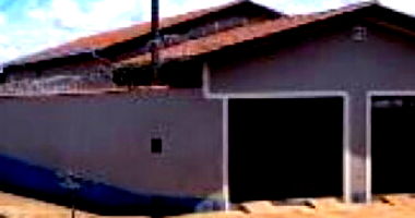 Casa espaçosa com 2 lotes em Santo Antônio - Aramina/SP