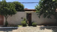 Casa ocupada de 343 m² com 5 quartos e 6 banheiros