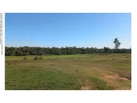 Fazenda rural com 304 ha e 290 m²