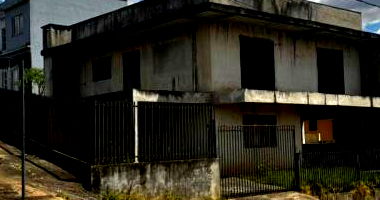 Terreno Urbano com Construção em Andamento em Passo Fundo/RS