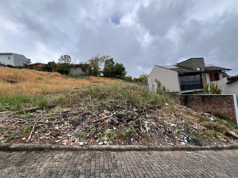 Terreno Urbano com 360m² em Caxias do Sul