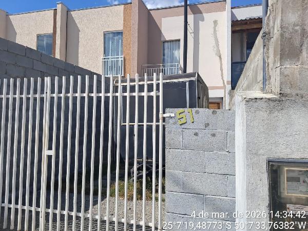 Casa com 2 quartos, 1 banheiro e 1 vaga de garagem