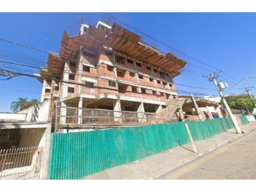 Terreno com prédio residencial de 13.892,02 m²