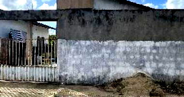 Casa com 2 Quartos e 1 Vaga em Macaíba