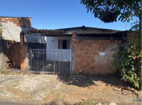 Casa com 2 quartos, 1 banheiro e 200 m² de área total