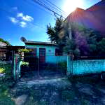 Terreno com casa de 43,35m² e benfeitorias, 200m², desocupado