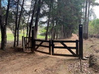 Imóvel Rural com 2 casas e 2 barracões em Pedra Bela/SP