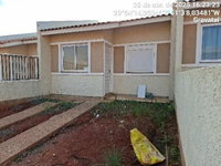 Casa com 1 quarto, 1 banheiro e 1 vaga de garagem