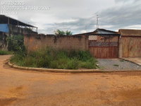 Casa com 2 quartos, 1 banheiro, varanda, área construída 61,1m², 1 vaga