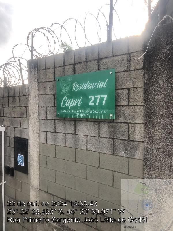 Casa com 2 Quartos e 1 Vaga em Vila Cleto