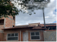 Imóvel Comercial com Piscina e Aquecimento Solar