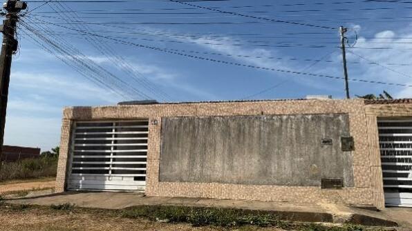 Casa com 2 quartos, 1 banheiro, 69,58m² área privativa, 1 vaga