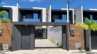 Casa desocupada com 144,04 m² em condomínio