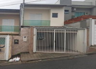 Casa com 3 quartos, 138m², ocupada, ideal para investimento