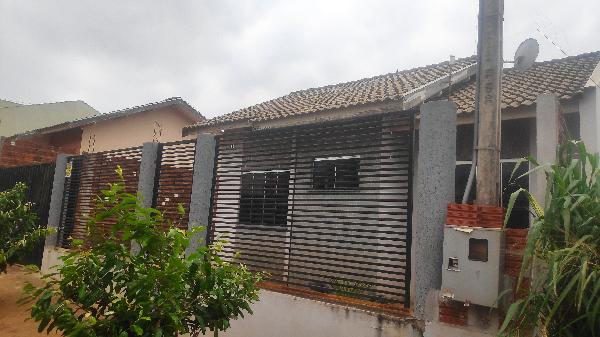 Casa com 2 Quartos e 1 Vaga em Tapejara - Oportunidade!