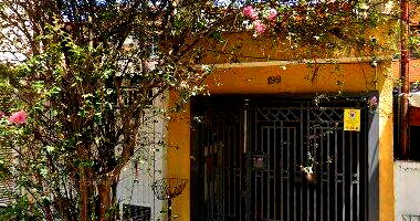 Prédio com 85m², terreno incluso, desocupado, ideal para investimento