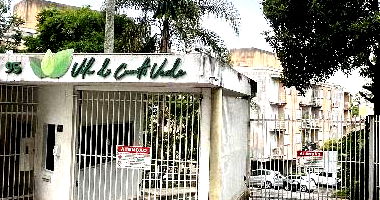 Apartamento 3 quartos, 2 banheiros, varanda e área de serviço