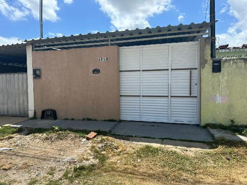 Casa com 64,7m² em Santa Rita/PB - 2 quartos e 2 banheiros