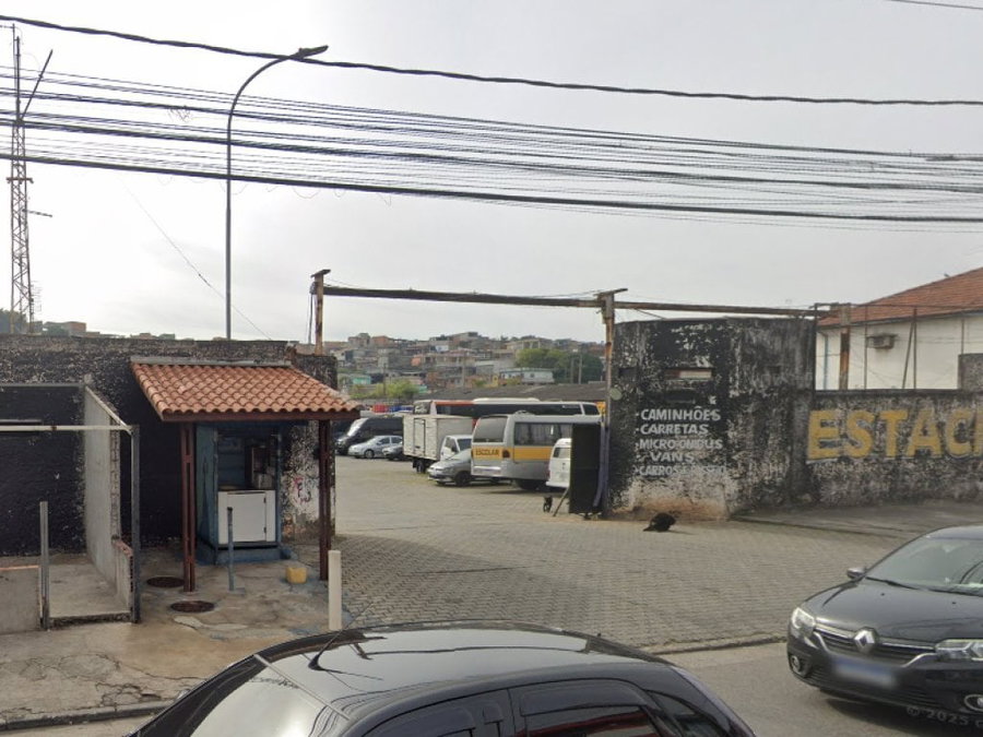 Imóvel Comercial 20.000m² com Garagem e Escritório - Jardins Recanto das Rosas
