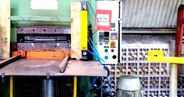 Prensa Crespi 150t com 150 toneladas