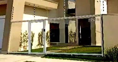 Casa padrão ocupada com 3 quartos, 2 banheiros e 187m² construída