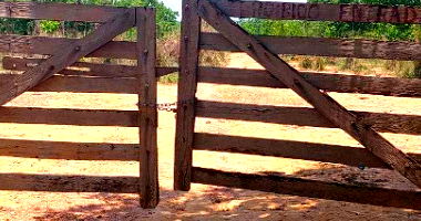Fazenda DL com 656,8 hectares em Poconé - MT