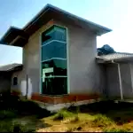 Terreno com Casa Não Averba de 181,81m², 405m² de Área Total