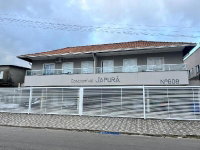 Casa com 2 Quartos e 2 Banheiros em Condomínio