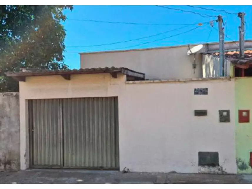Casa em Leilão com 66,68m² de Área Construída
