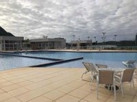 Casa com 3 quartos, 2 banheiros e 140m² construída, ocupada