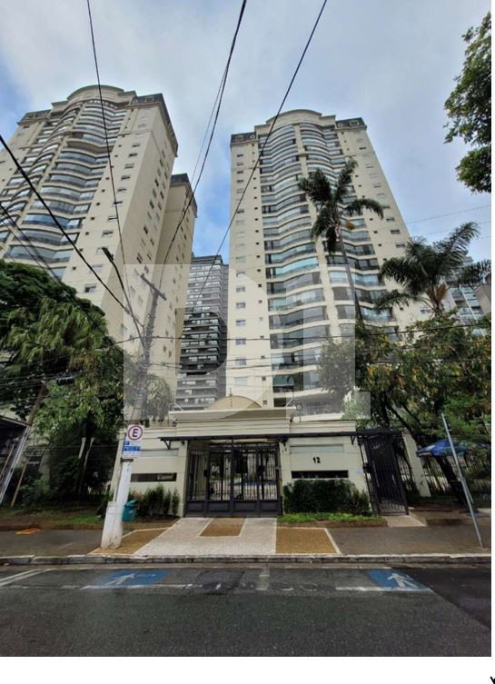 Apartamento com 2 quartos, 126,600 m²