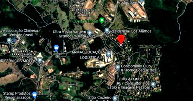 Casa em Condomínio Fechado com 1.327,50 m² de Terreno