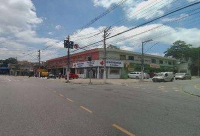 Prédio comercial com 461,71m², ideal para investimento