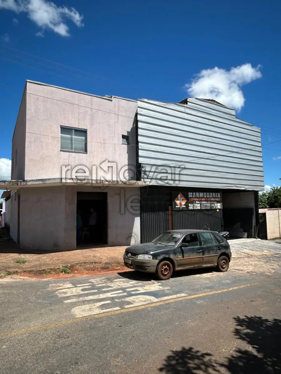 Terreno Urbano com Benfeitoria em Coromandel - MG