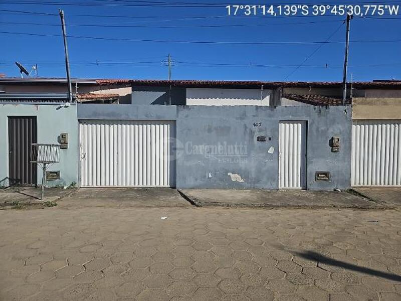 Casa com 2 quartos, 2 banheiros e 1 vaga em Teixeira de Freitas