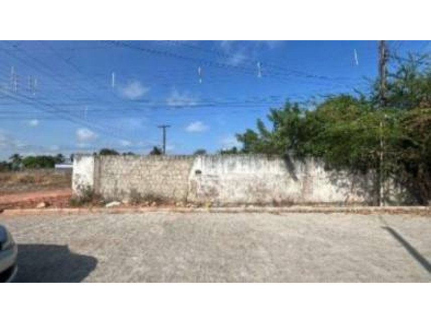 Casa ocupada com 1 vaga e 247 m² construídos